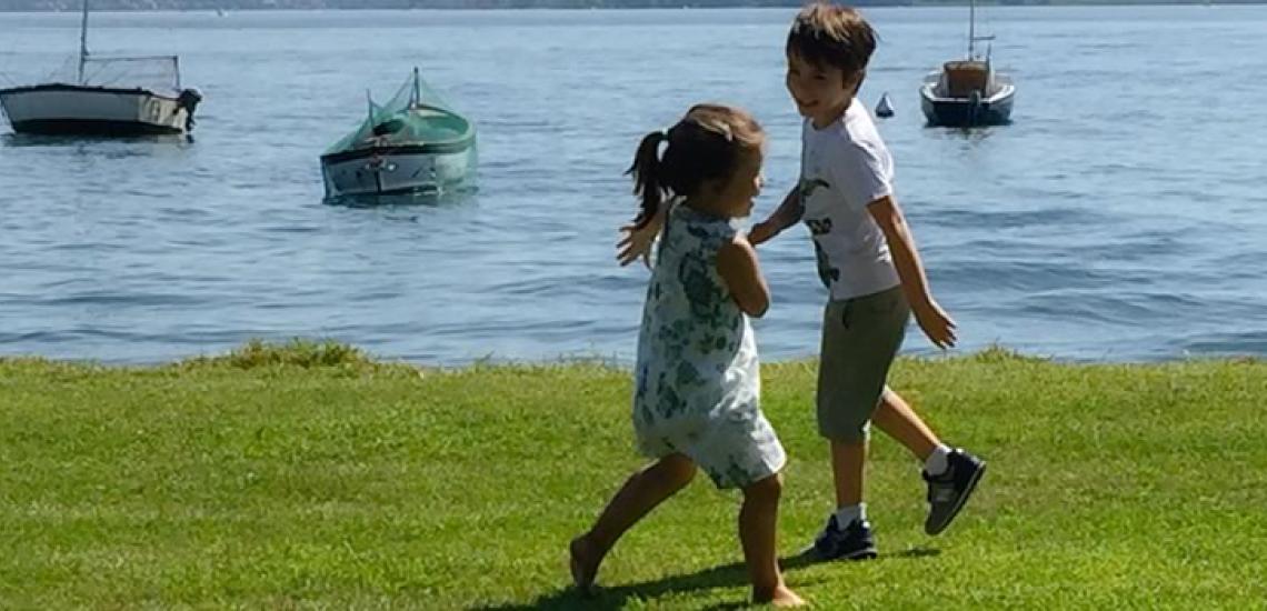 In una bella giornata di sole. E sappiamo che sono spesso le cose più semplici che rendono felici i bambini