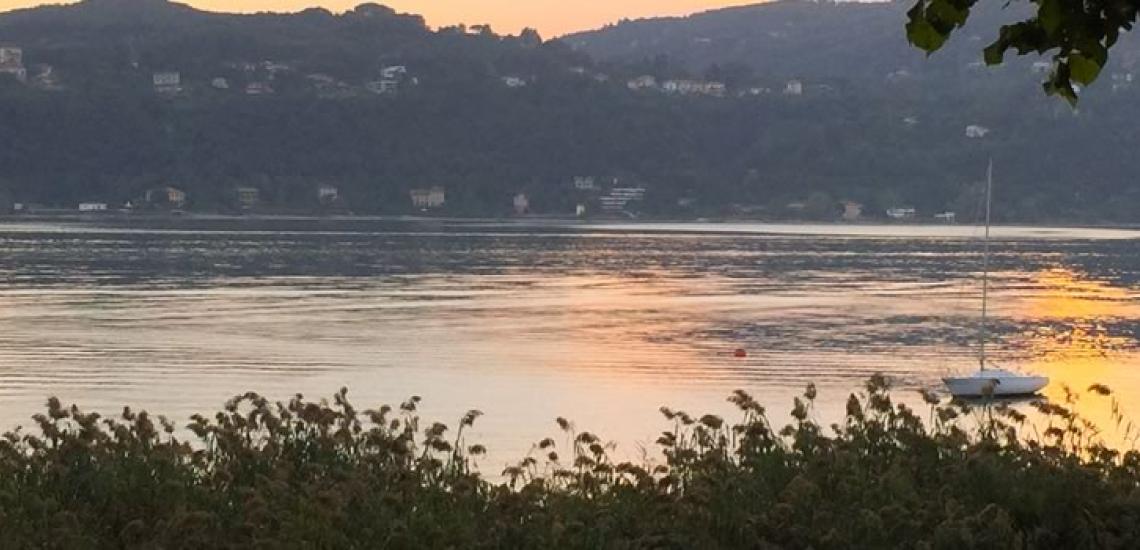 Angera da relax. Perdersi per ritrovarsi nella quiete del lago
